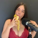 ASMR Wan Sucking a Banana Video Leaked